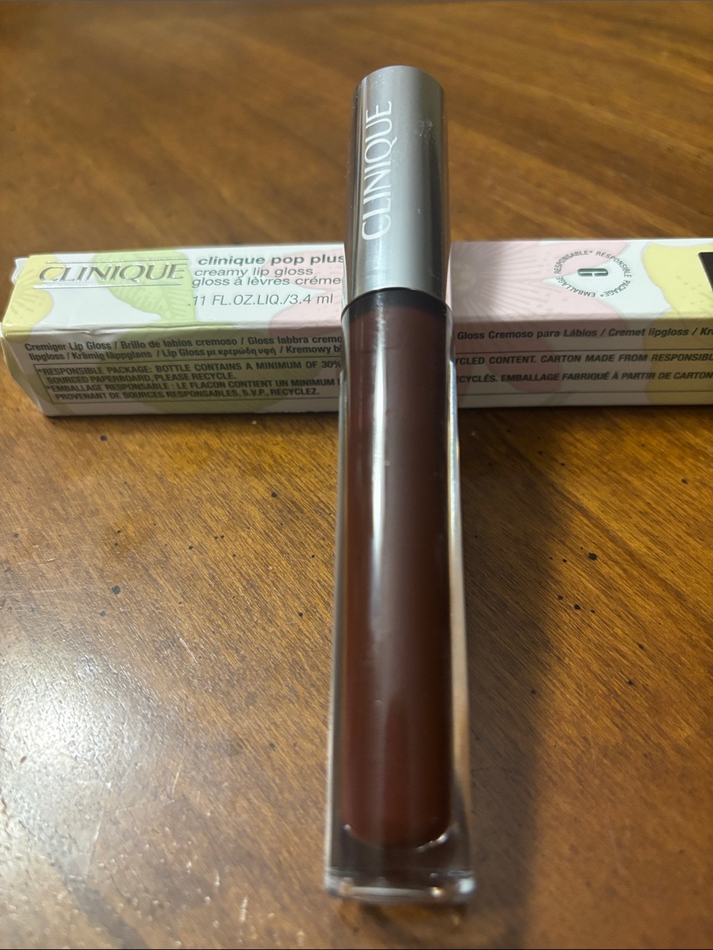 Clinique Pop Plush creamy lip gloss-Black Honey Pop - Picture 2 of 6